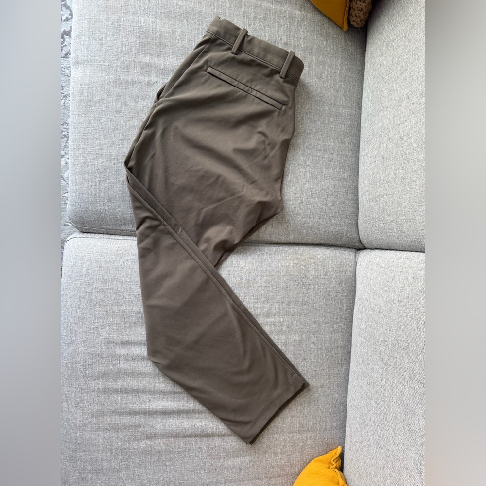 Uniqlo Men's Tan Chinos